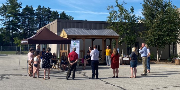 Photo of the crowd from farther away